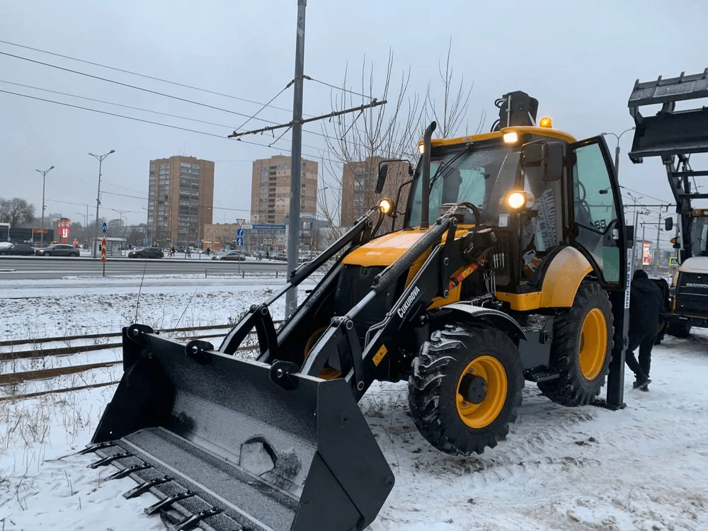 Предновогодняя отгрузка экскаватора-погрузчика CUKUROVA 884