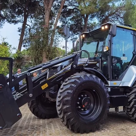 Экскаватор-погрузчик Cukurova 888XG